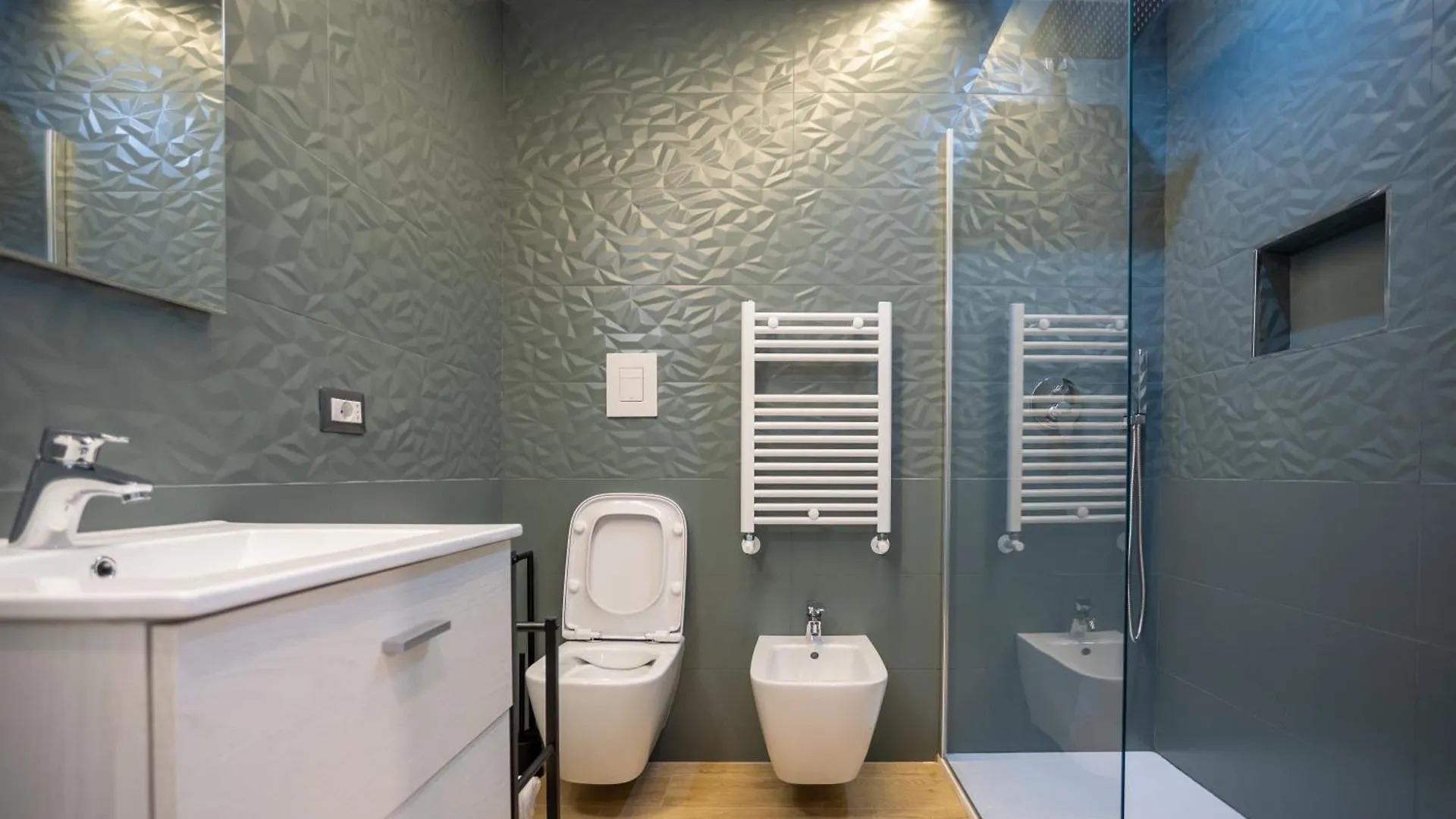 Bed and Breakfast Song House Centro Storico 2 Pax Napoli 0*,  Italia